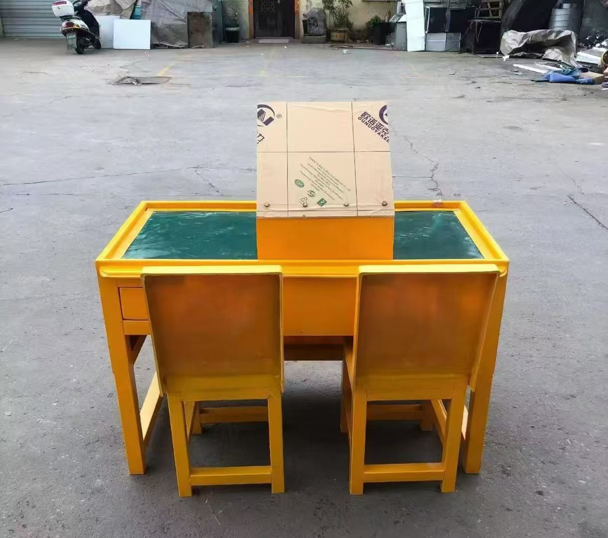 犍为防静电导通桌井下煤矿火工品发放桌：危险品流转的安全守护者